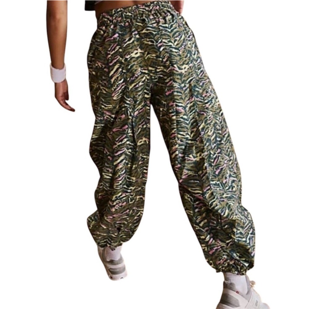 NWOT FP Movement Zephyr Hi Rise Balloon Pants Free People Green Olive Combo XS - Picture 9 of 16
